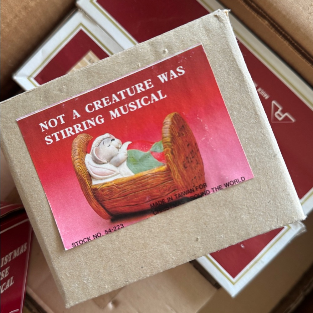 Musical Christmas Decoration with Sleeping Mouse
